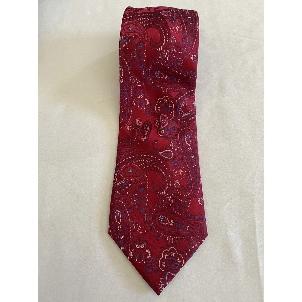 Forsyth of Canada Red Paisley Silk‎ Tie 61.75